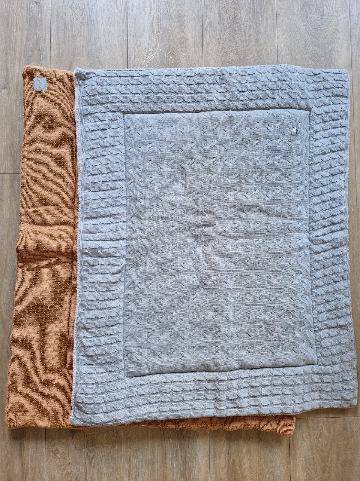 boxkleed (2 stuks) - Jollein en Baby's Only - 2 voor 17,5, Kinderen en Baby's, Ophalen of Verzenden, Gebruikt, Rechthoekig, Boxkleed