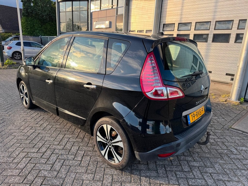Renault Scénic 2.0 Bose AUTOMAAT,Trkhaak, Navigatie, Euro 5, 4 cilinders, Zwart, Origineel Nederlands