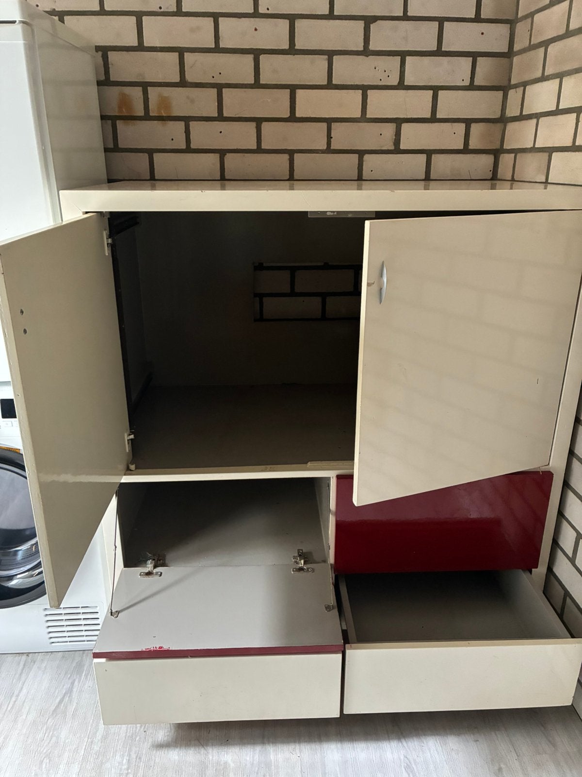Mooie handgemaakte (tv) kast, verrijdbaar, Ophalen, Gebruikt