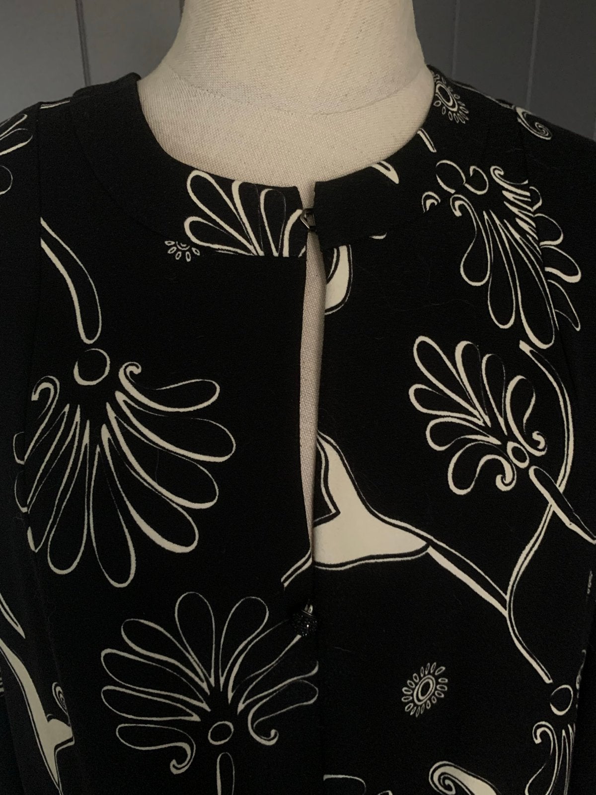 Essentiel Antwerp jurkje zwart/roomwit maat 38, Kleding | Dames, Jurken, Maat 38/40 (M), Zwart, Ophalen of Verzenden, Zo goed als nieuw