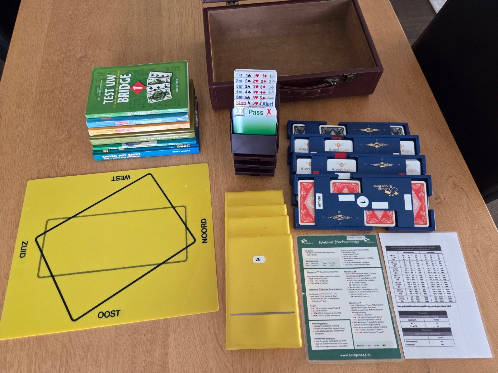 Bridge set compleet., Drie of vier spelers, Ophalen of Verzenden, Zo goed als nieuw