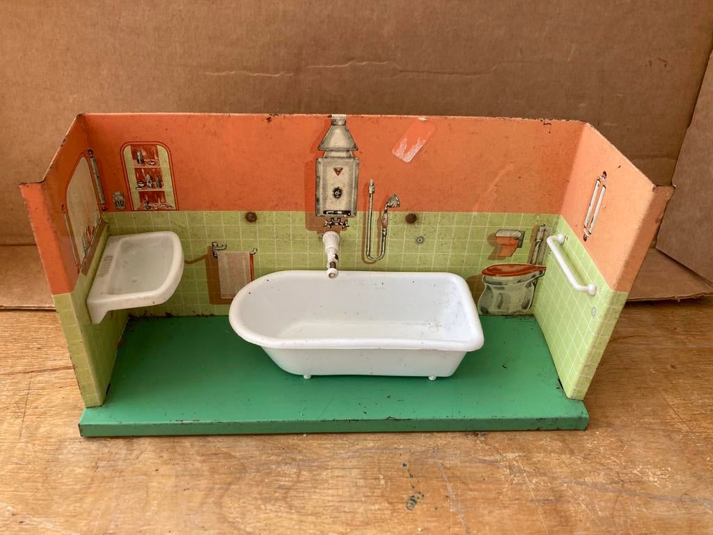 Blikken speelgoed badkamer, Verzamelen, Poppenhuizen en Toebehoren, Ophalen of Verzenden, Gebruikt, Poppenhuis
