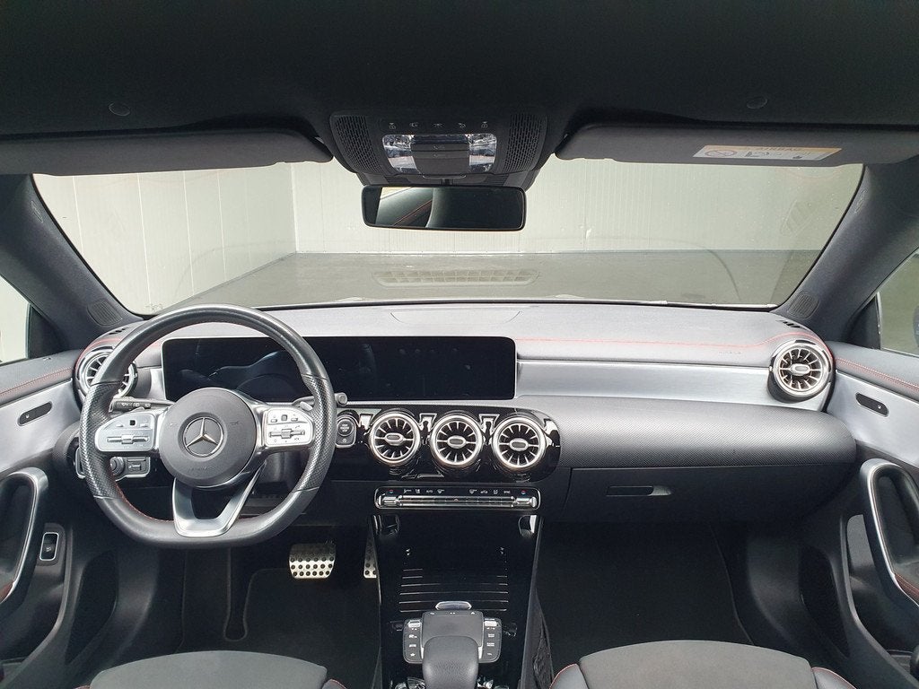 Mercedes-Benz CLA-Klasse Shooting Brake 200 Business Solutio, Auto's, Mercedes-Benz, Gebruikt, Euro 6, 4 cilinders, Automatische klimaatregeling