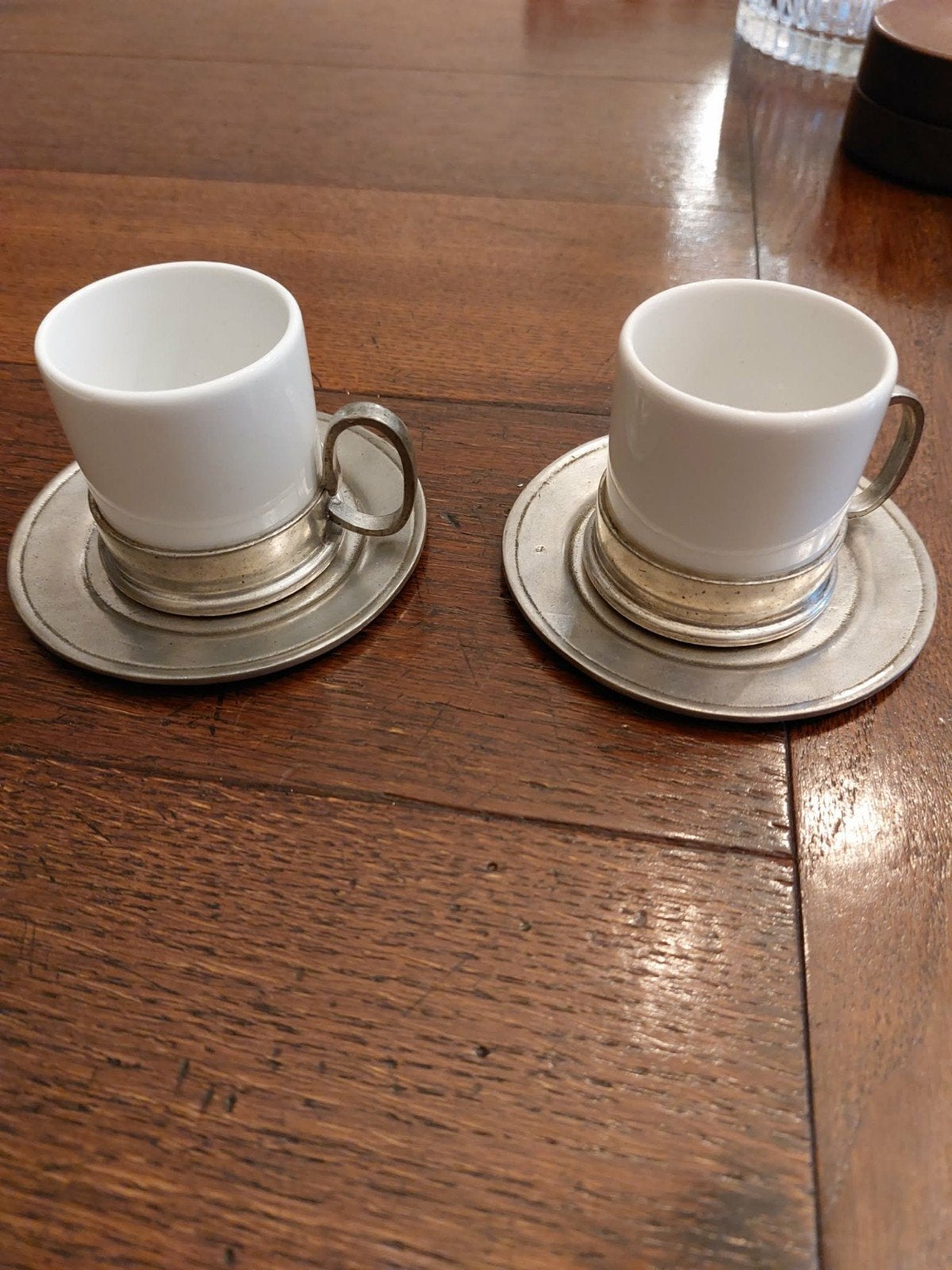 Set van 2 tinnen espresso kopjes met schotels, Antiek en Kunst, Antiek | Tin, Ophalen of Verzenden