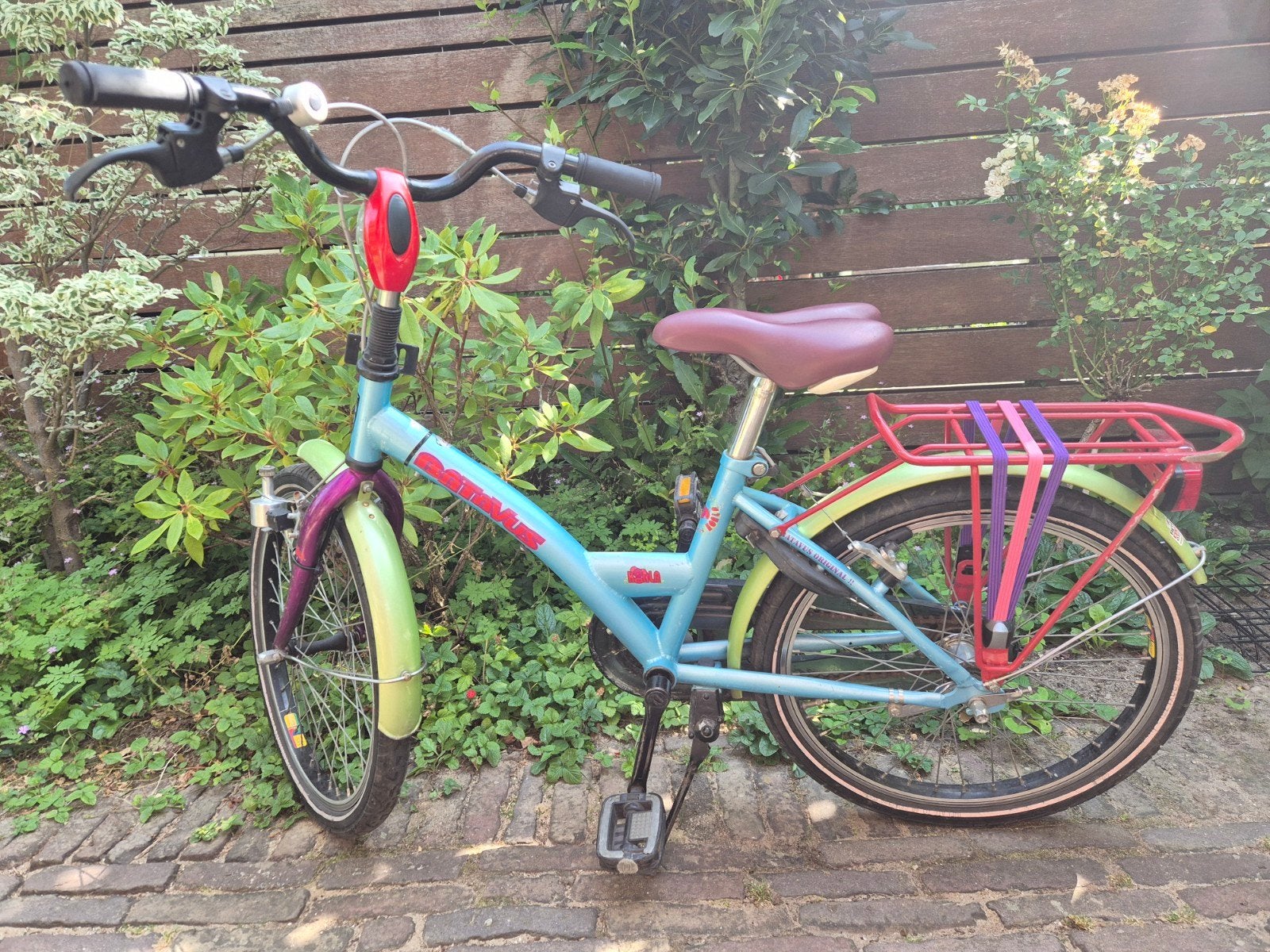 Batavus kinderfiets 18 inch - Kleurrijk en speels, Ophalen, Velgrem, Batavus, 16 tot 20 inch
