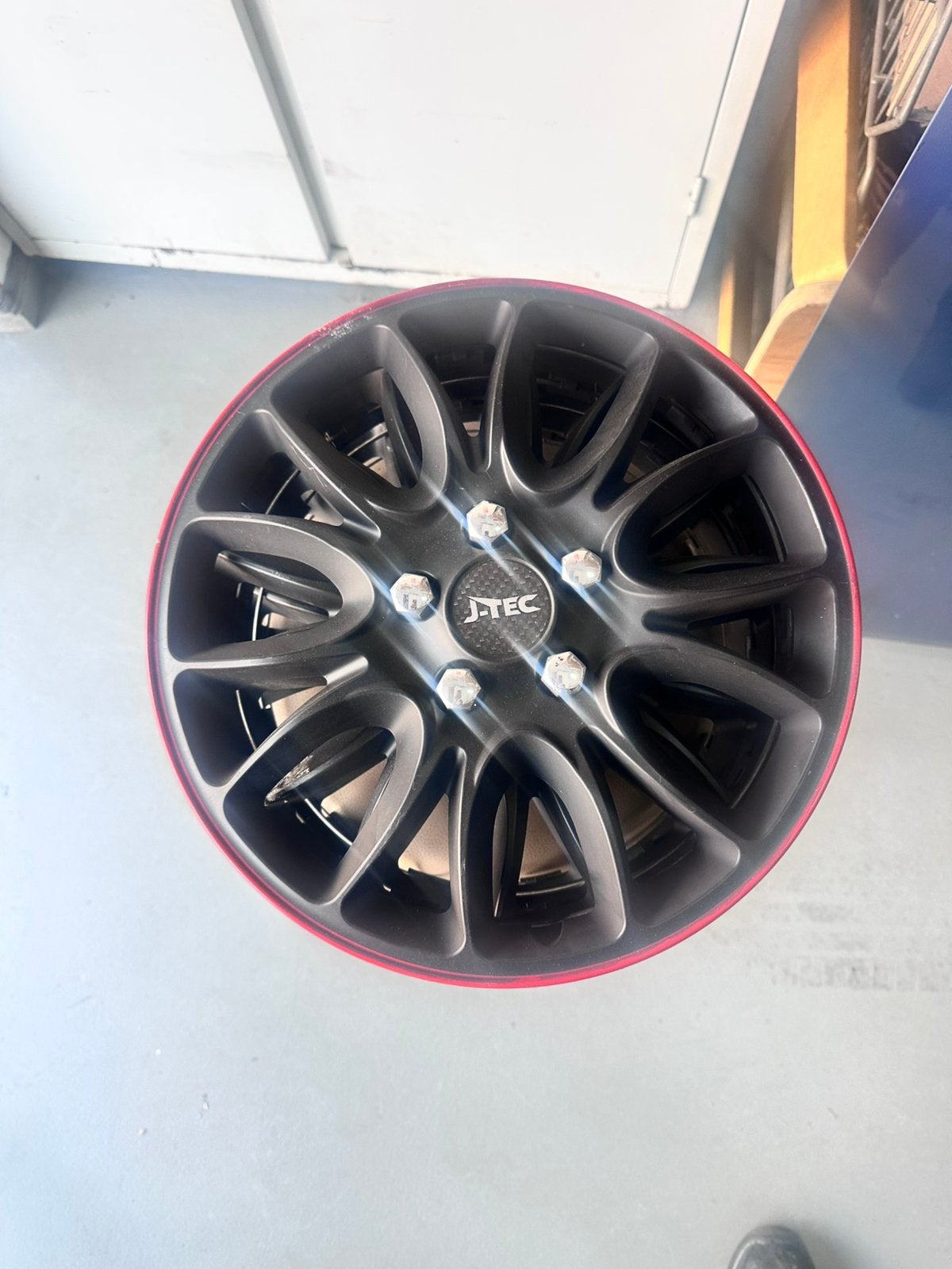 Universeel Wieldoppen 13 & 14 inch Passen Op Elke Type Auto., Auto diversen, Wieldoppen, Ophalen of Verzenden, Zo goed als nieuw
