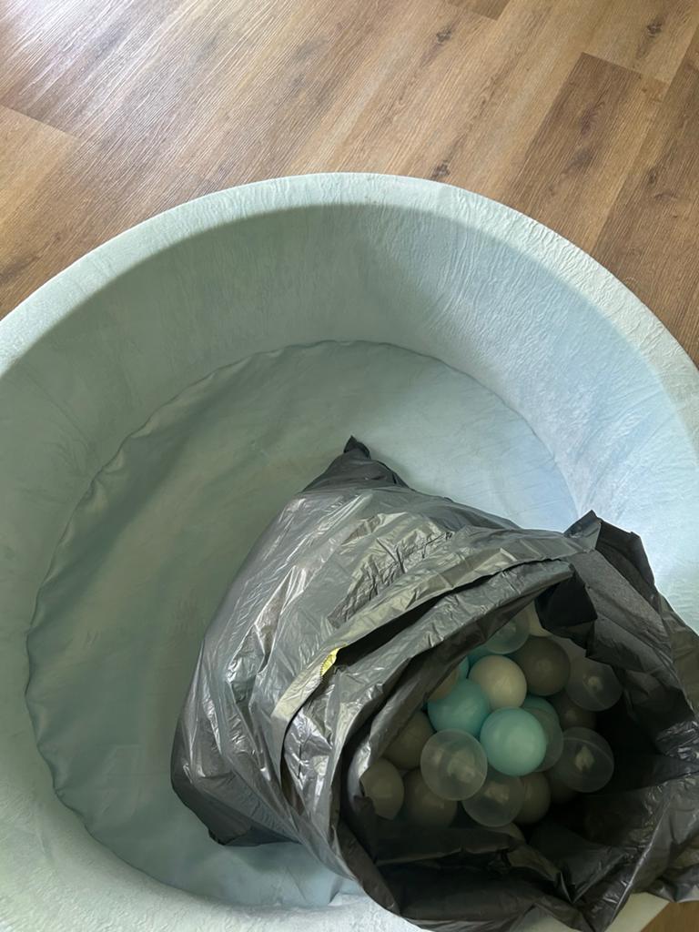 Velvet Baby Blauwe Ballenbak met Ballen - Nieuwstaat, Kinderen en Baby's, Speelgoed | Buiten | Los speelgoed, Ophalen, Nieuw