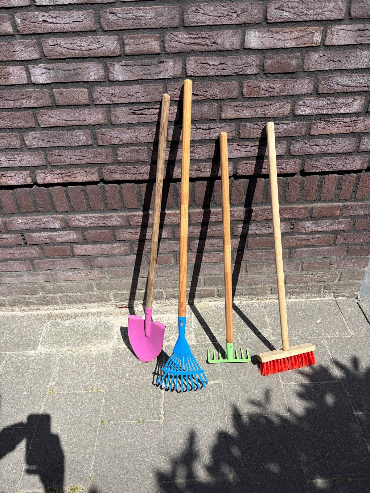 Kinder tuingereedschap set: schop, harken en bezem, Ophalen, Gebruikt, Schop