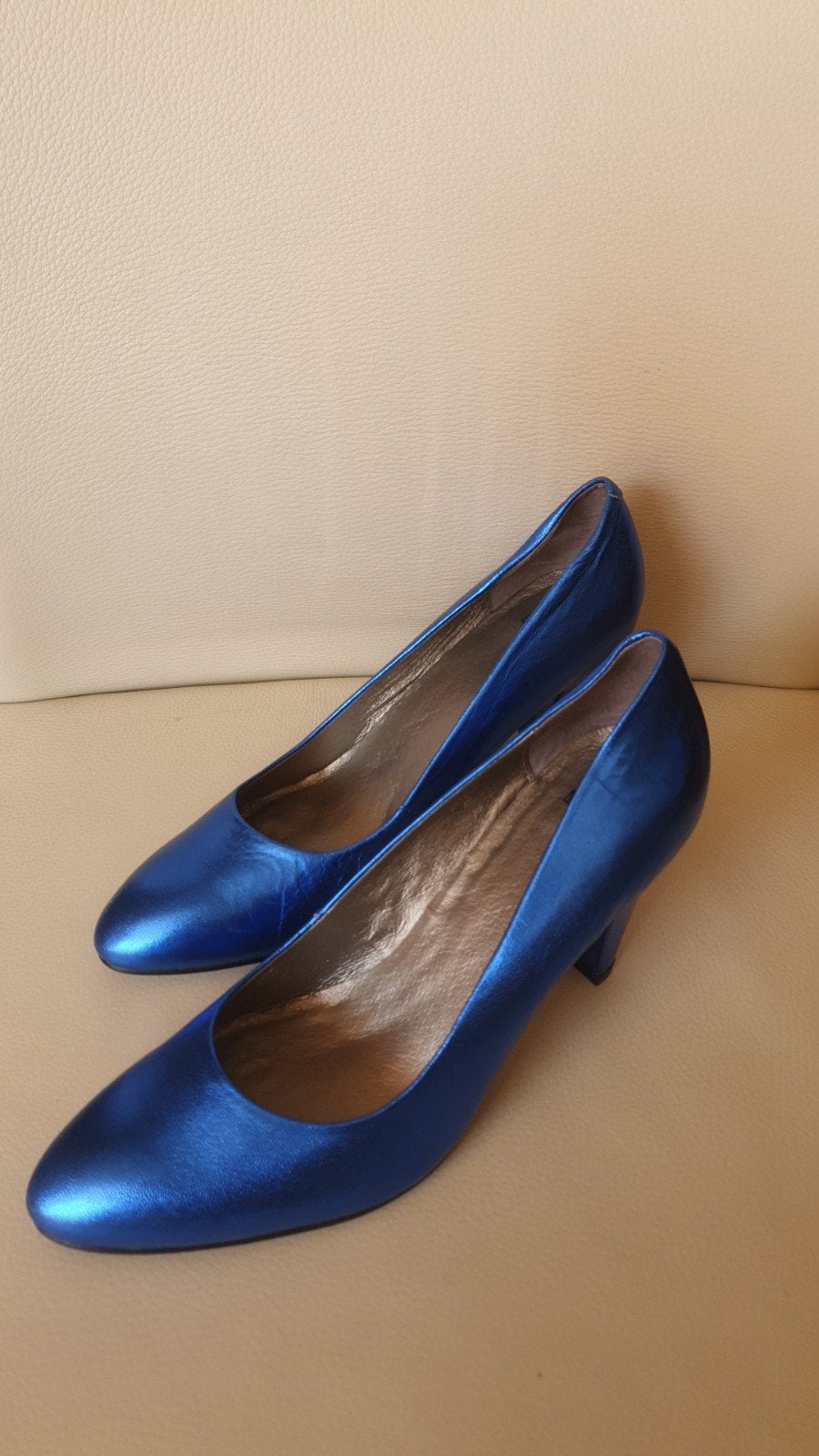 Nieuwe Metallic Blauwe Damesschoenen Maat 40, Kleding | Dames, Schoenen, Blauw, Nieuw, Ophalen of Verzenden, Schoenen met hoge hakken