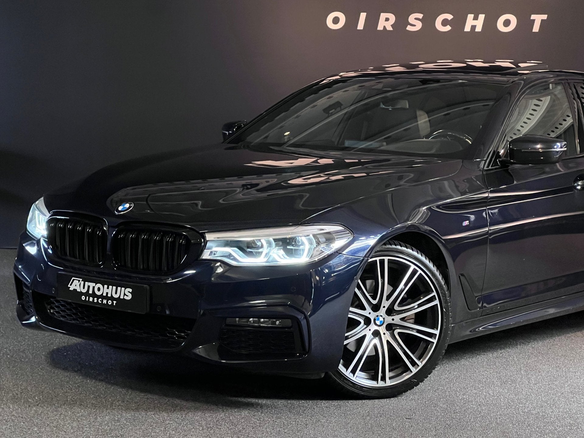 BMW 5-serie 520i High Executive Edition/M Pakket/Pano/Memory, Auto's, Automaat, 1998 cc, Achterwielaandrijving, Gebruikt