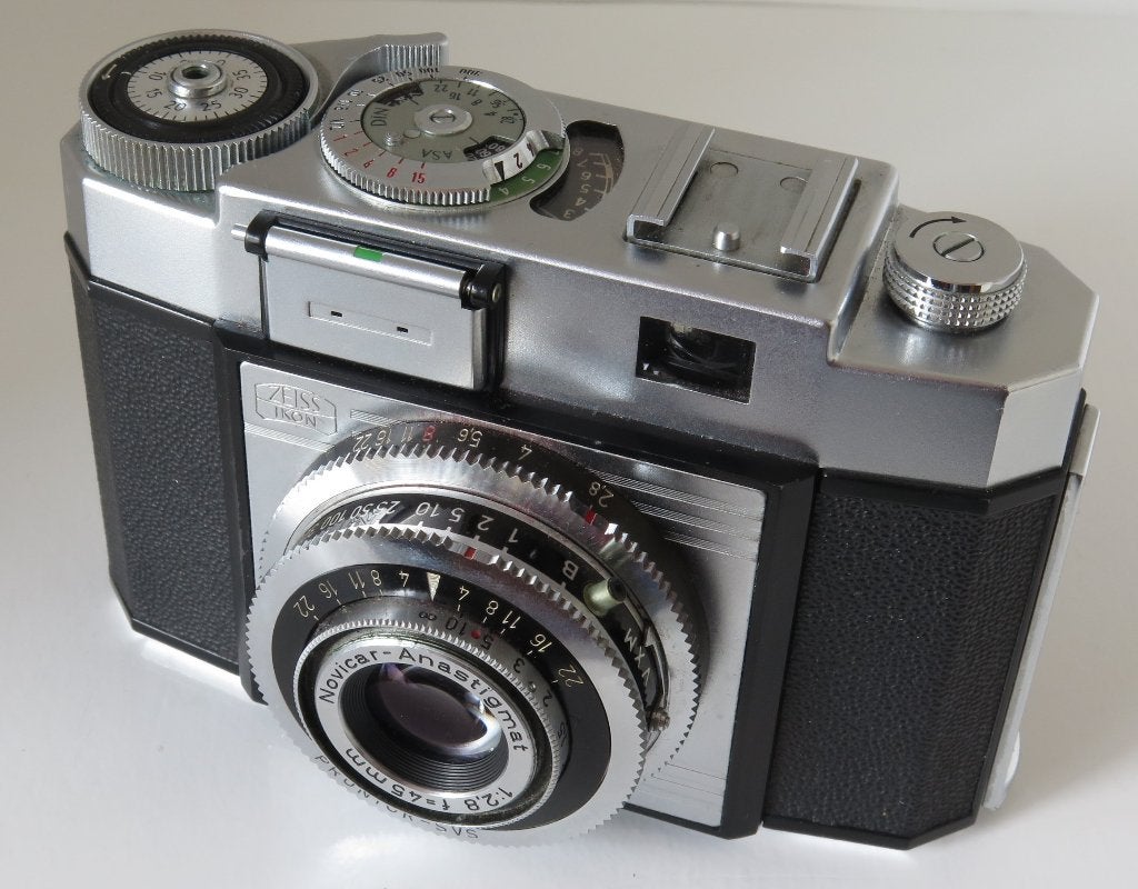 Zeiss Ikon Contina IIa; 50er jaren; mooi; in werkende staat!, Audio, Tv en Foto, Fotocamera's Analoog, Verzenden, Zo goed als nieuw