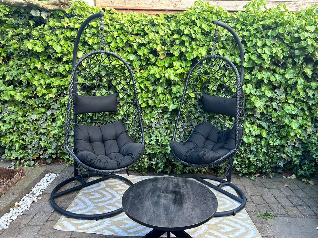 Hangstoelen ei-vorm, Ophalen, Gebruikt, Metaal
