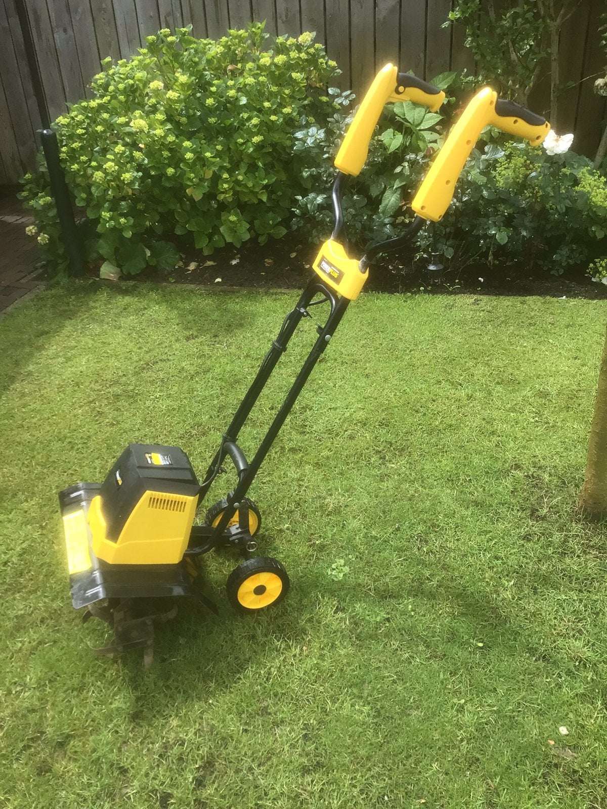 Powerplus X Garden elektrische tuinfrees, Ophalen, Zo goed als nieuw