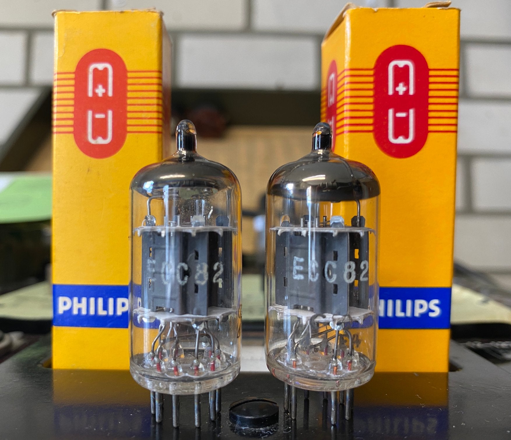 ECC82 Philips 12AU7, Ophalen of Verzenden
