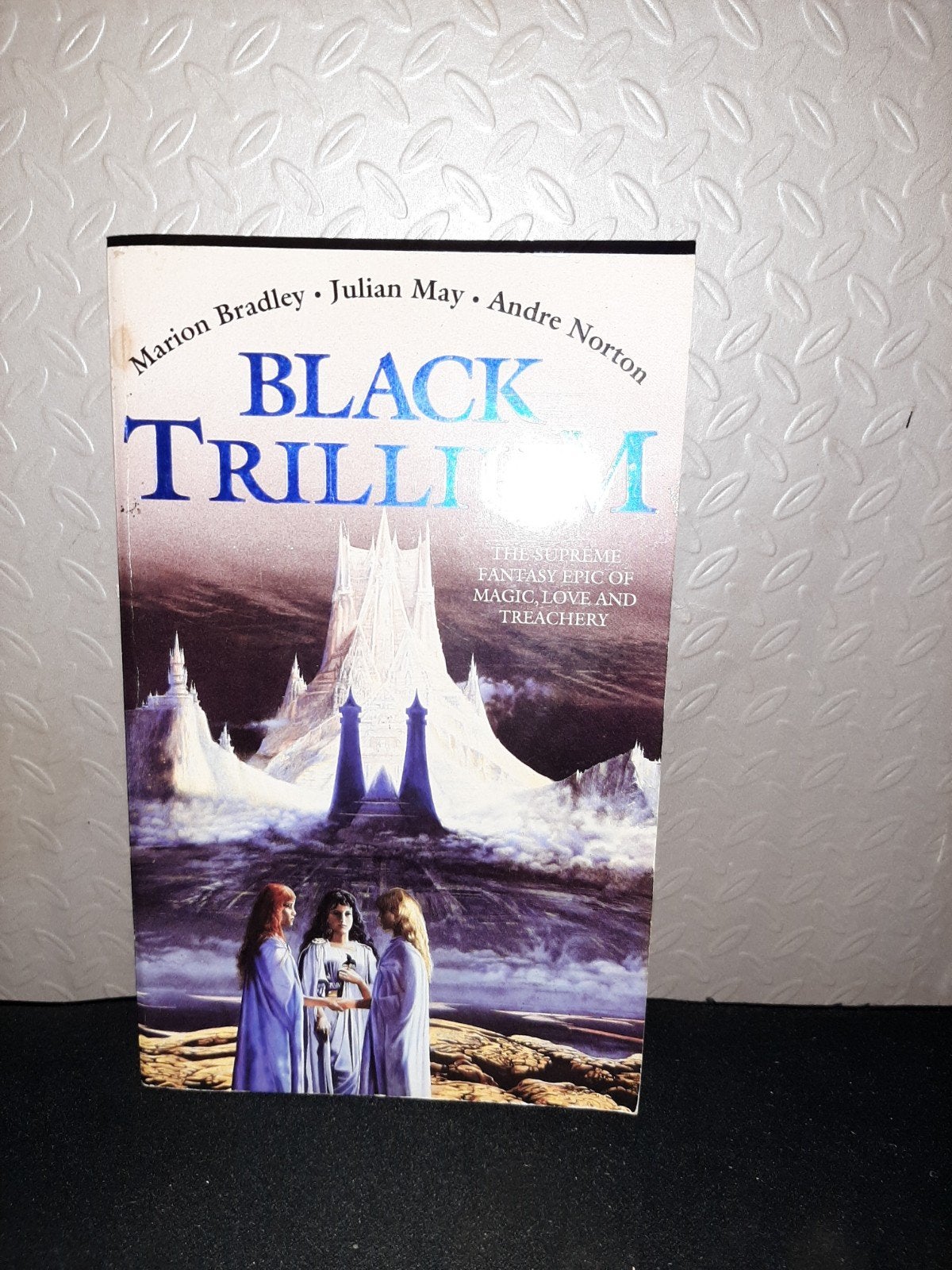 Black Trillium - Marion Bradley, Julian May, Andre Norton, Ophalen of Verzenden, Gelezen