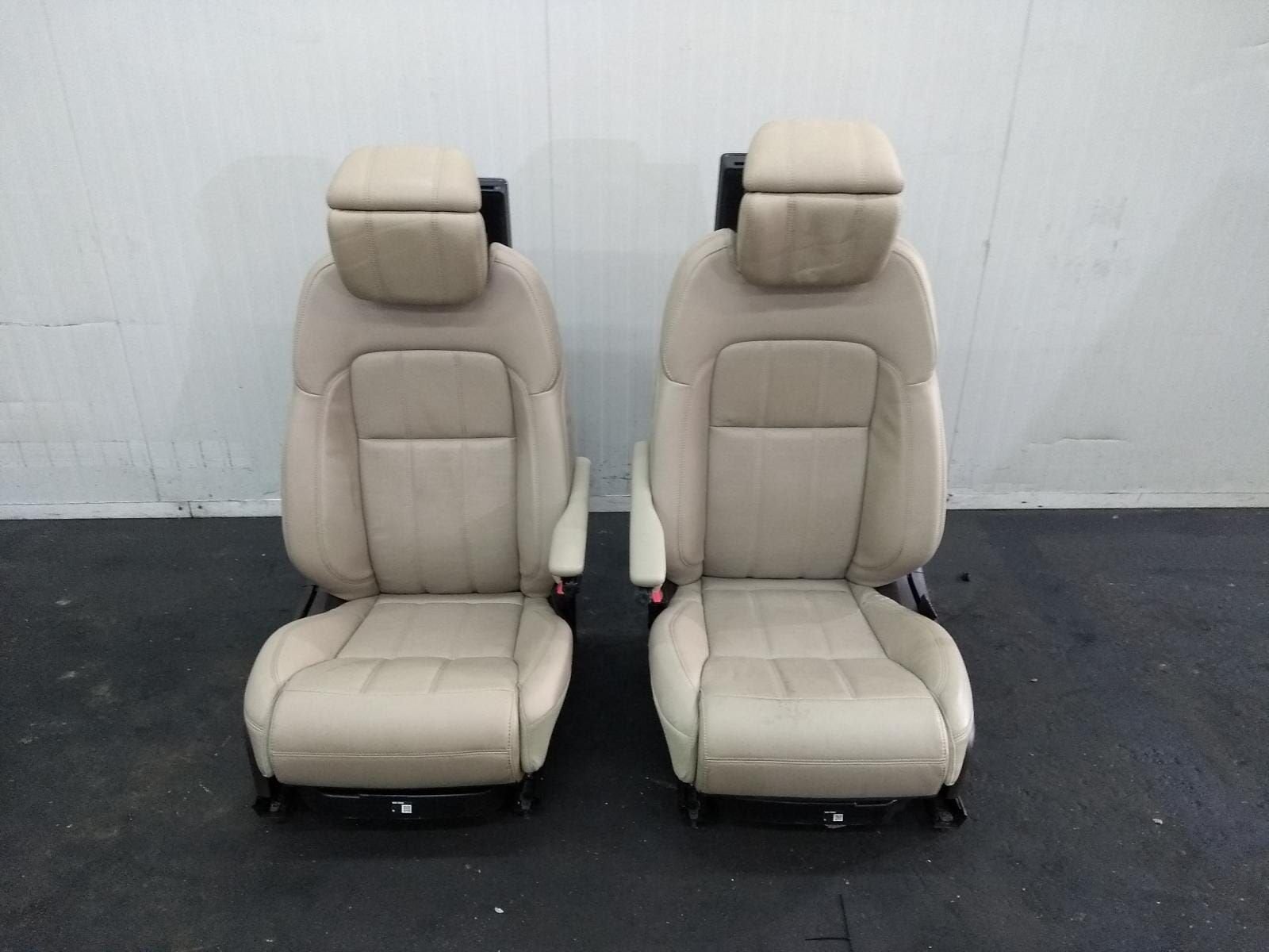 Range Rover Sport Leder interieur  2020 van fabrieksauto met, Ophalen, -, -, Stiba lid