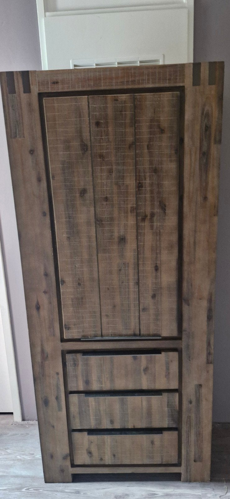 bassano kast, Ophalen