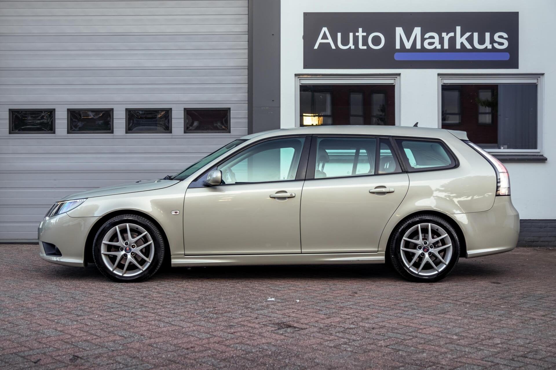 Saab 9-3 Sport Estate 1.8t Vector Sport|Trekhaak|Xenon|Half-, 1998 cc, Gebruikt, 4 cilinders, 150 pk