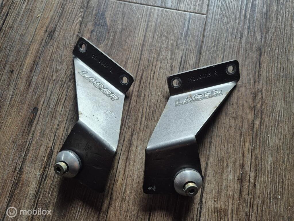 Uitlaatbeugel ophangbeugels hoge uitlaten 851 888 Superlight, Gebruikt, Factorystore.service@ducati.com, Ophalen of Verzenden