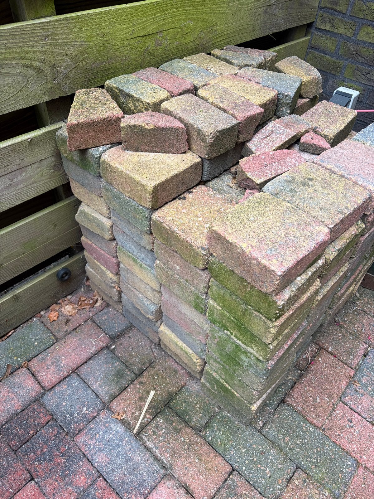 Gebruikte betonnen klinkers voor tuin of oprit, Tuin en Terras, Ophalen, Gebruikt, Klinkers, Minder dan 5 m²