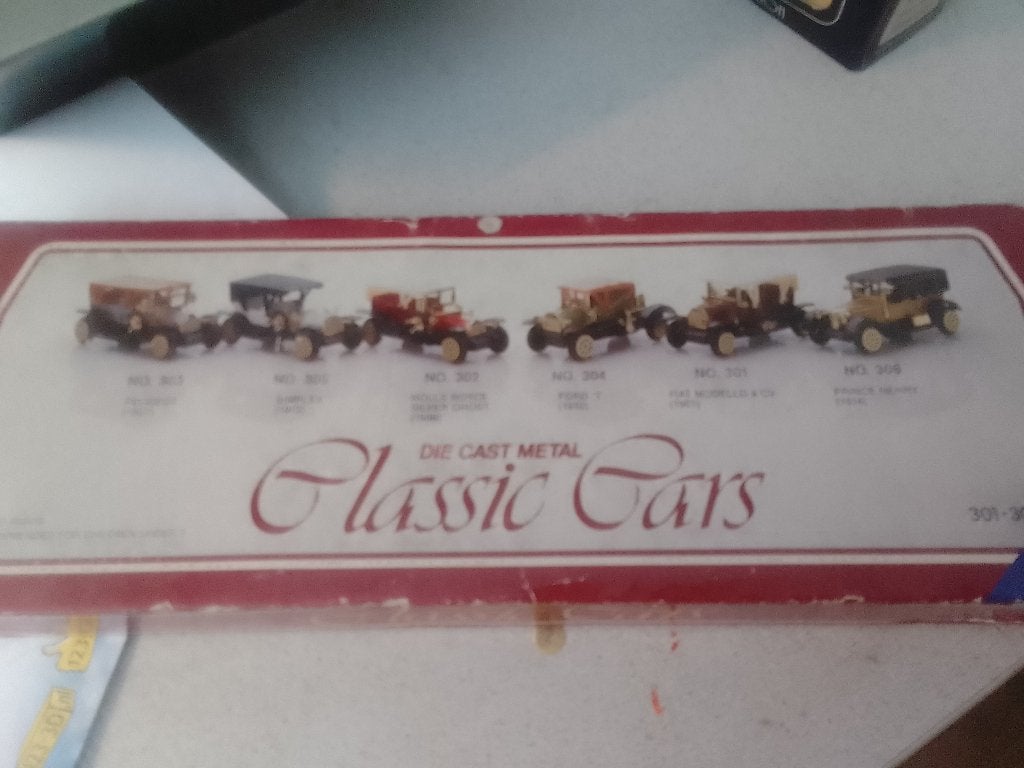 Doosje met 5 classic Cars, Hobby en Vrije tijd, Modelauto's | Overige schalen, Ophalen of Verzenden, Nieuw, Auto