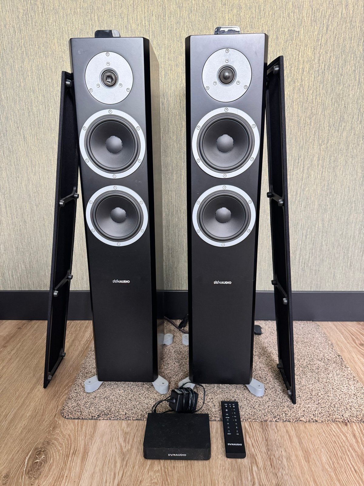 Dynaudio Xeo 6 Zwart - incl. Node 2i Bluesound