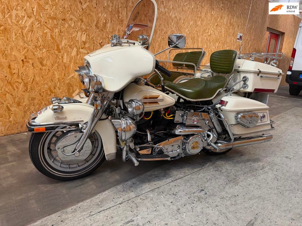 Harley Davidson FLHT Electra Glide zijspan zeer speciaal 198, Motoren, 1338 cc, Bedrijf, Usa
Usa  Usa, US, Meer dan 35 kW