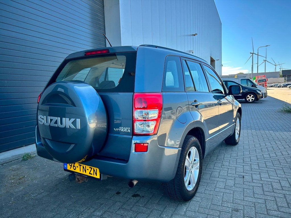 Suzuki Grand Vitara 2.0i 16V Exclusive AIRCO 5DRS NAP, Stof, 4 cilinders, 1850 kg, Grand Vitara