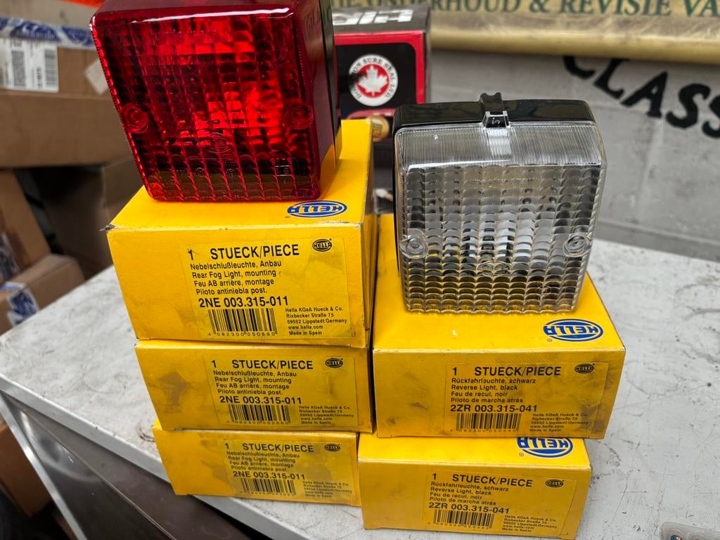Mistachterlicht en achteruitrijlamp Hella, Auto-onderdelen, Verlichting, Ophalen, Nieuw