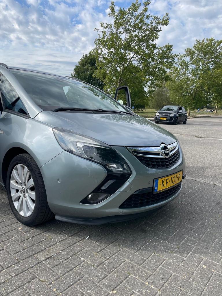 Opel Zafira 1.4 T 103KW AUT 2011 Grijs, Auto's, Opel, 1250 kg, 4 cilinders, 14 km/l, Zafira