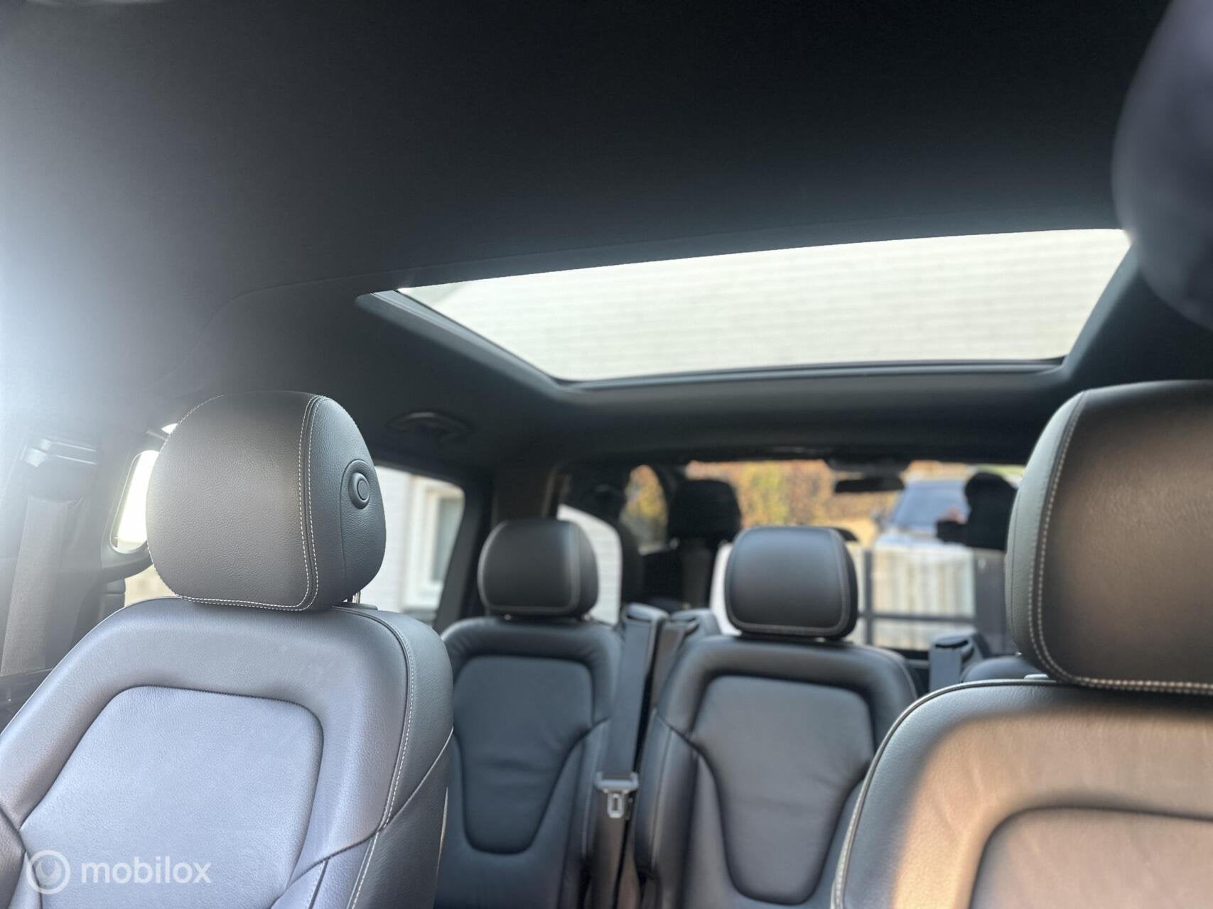 Foto 8 van Mercedes V-klasse 250d 4-MATIC PANO DC AMG Exclusive MARGE