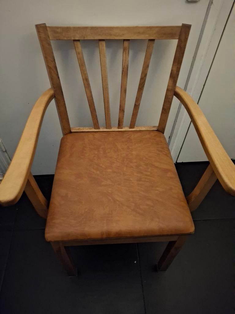 Po stoel, Ophalen