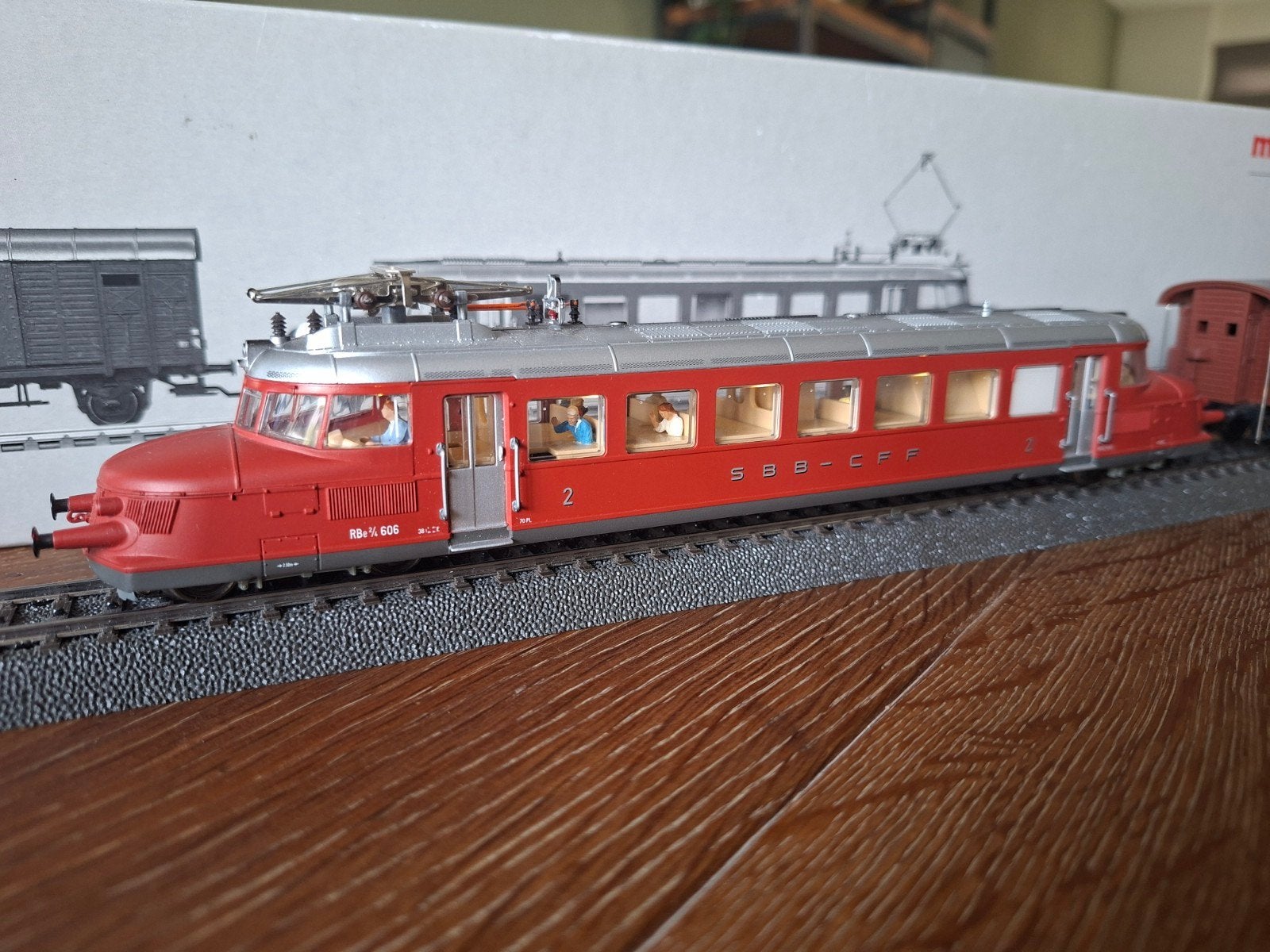 Märklin 37866 SBB Rode Pijl MFX geluid verlichting en wagon, Wisselstroom, Locomotief, Ophalen of Verzenden, Zo goed als nieuw