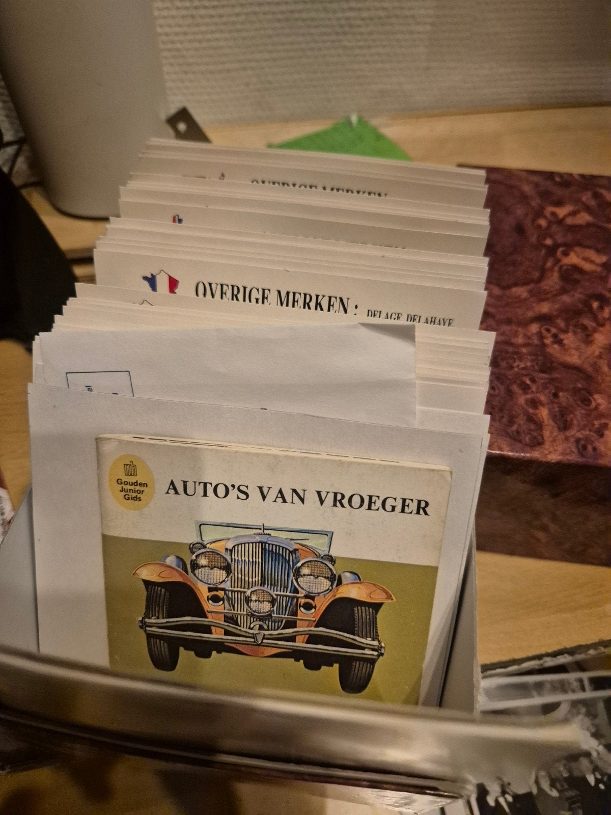 Gouden Gids Auto's van Vroeger - Diverse Merken, Ophalen of Verzenden, Gelezen, Audi, Onbekend