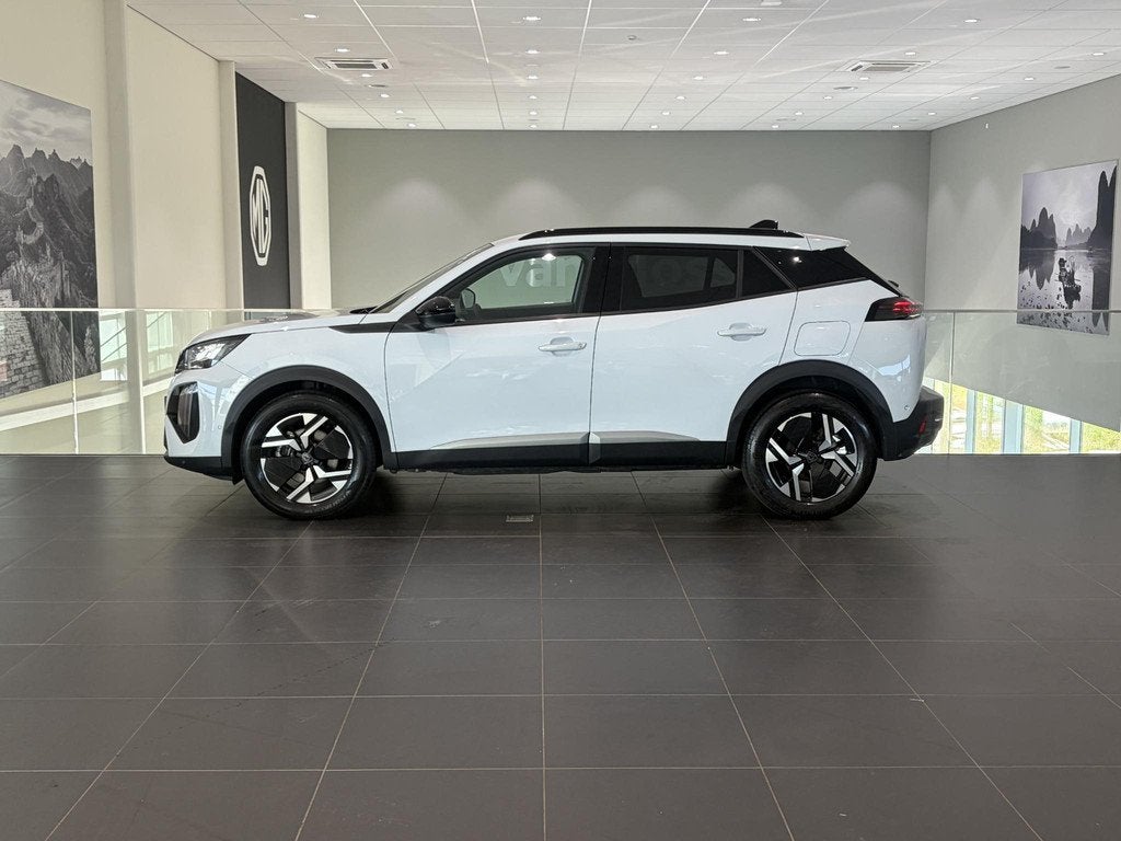 Peugeot 2008 1.2 Hybrid 145 Allure Hoge Instap! | Automaat |, Auto's, Gebruikt, Euro 6, 1199 cc, Leder en Stof