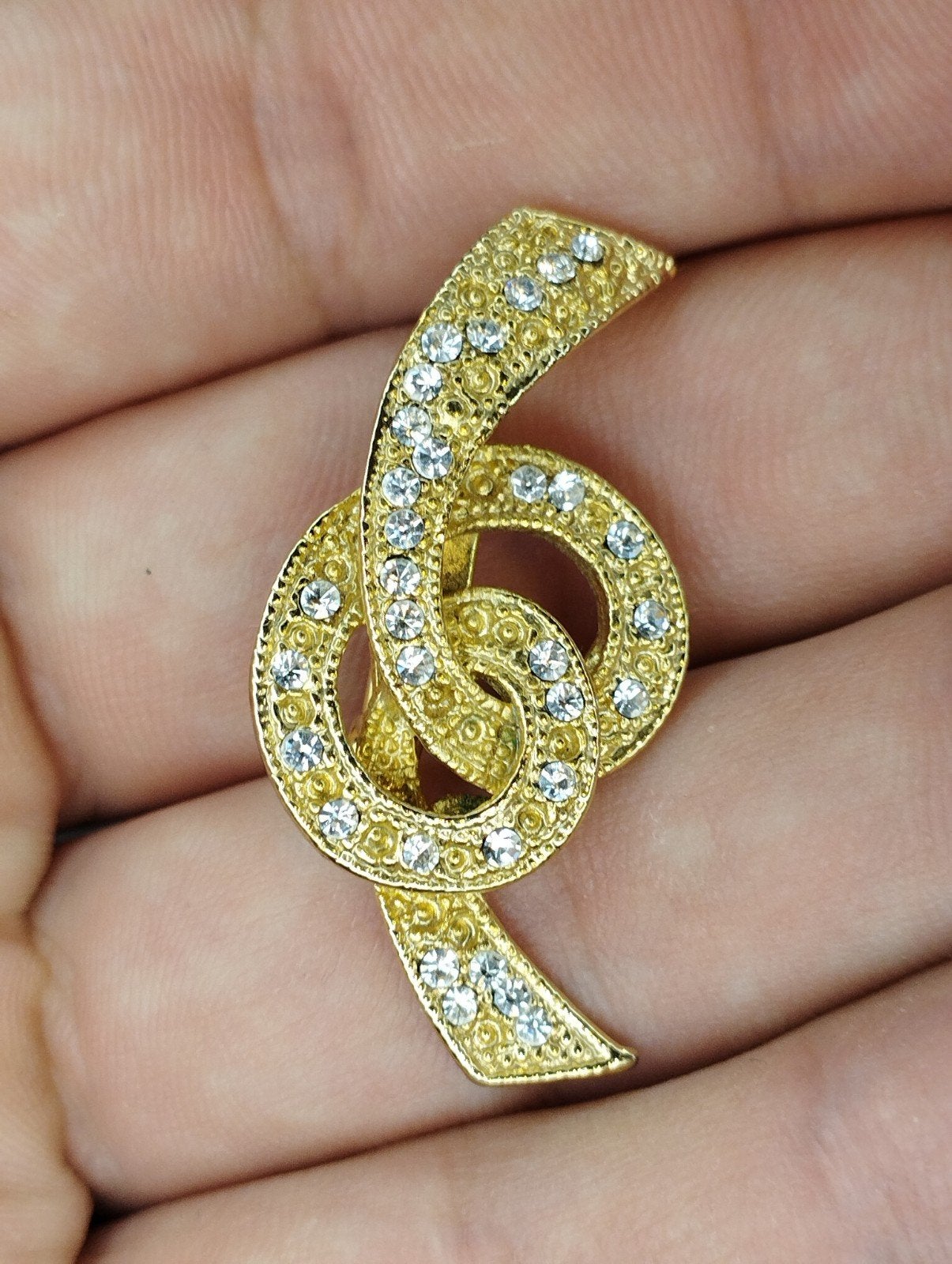 Prachtige vintage broche, Ophalen of Verzenden, Zo goed als nieuw, Overige materialen
