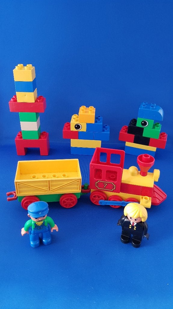 Setje Duplo in opbergdoos, onder andere treindelen. 7A8, Tweedehands verkoop, Tweedehands verkoop, Gebruikt, Ophalen of Verzenden