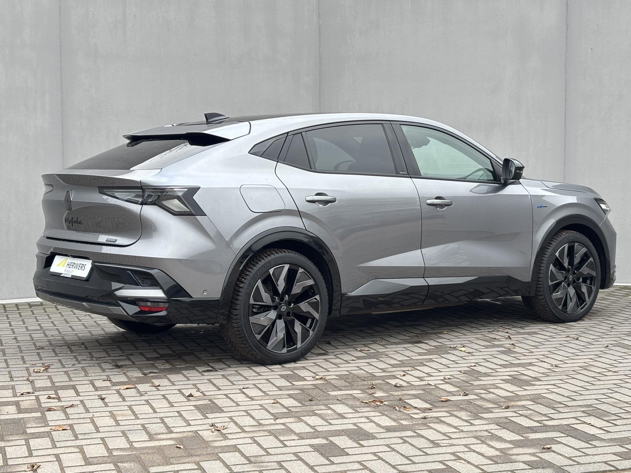 Renault Rafale E-Tech 4x4 plug-in hybrid 300 esprit Alpine /, Auto's, Renault, Automaat, Gebruikt, 1199 cc, Vierwielaandrijving