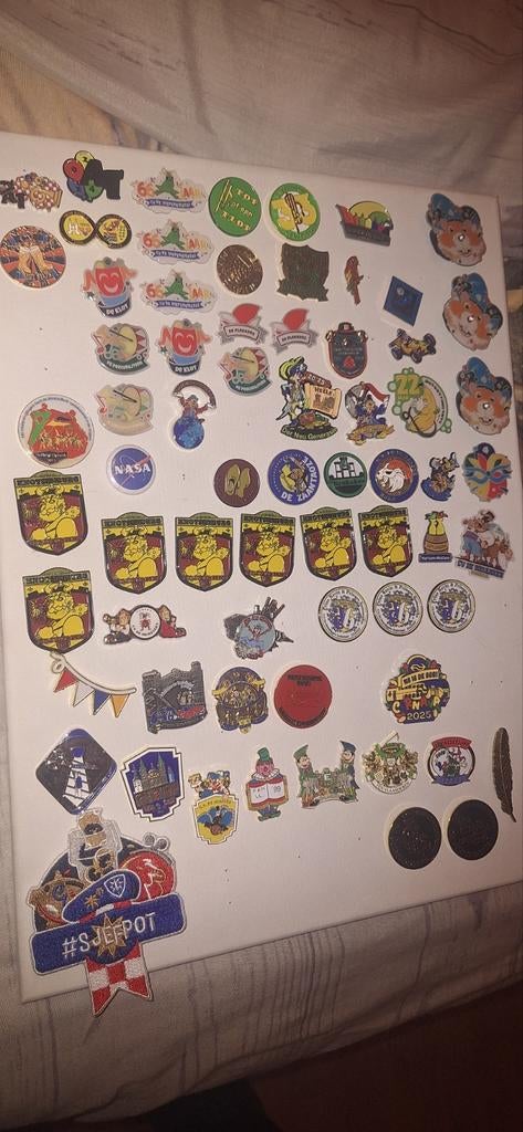Carnaval pins, Verzamelen, Speldjes, Pins en Buttons, Overige onderwerpen, Ophalen of Verzenden