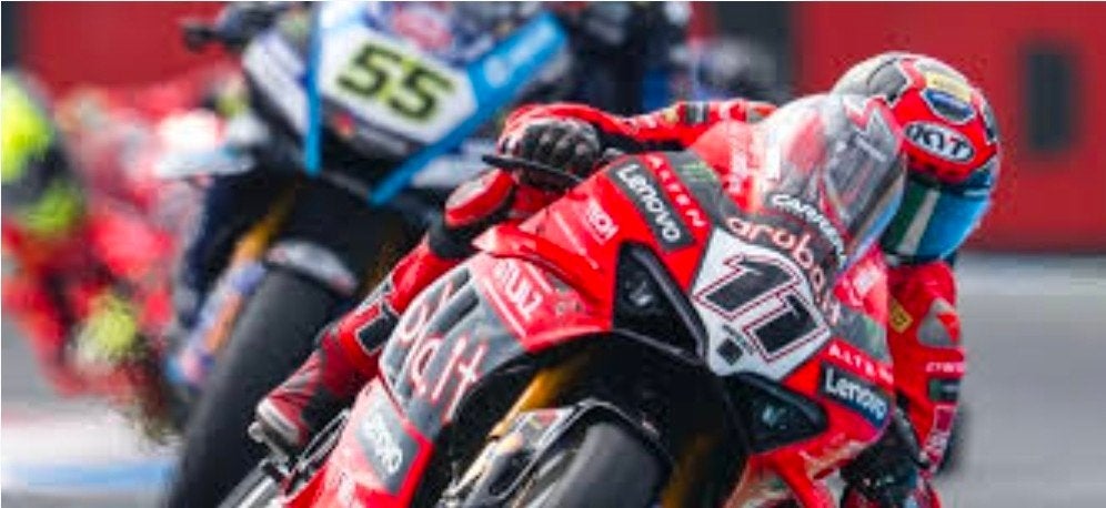 GP moto TT Assen 4 kaarten Zondag 28 juni, Drie personen of meer, Juni