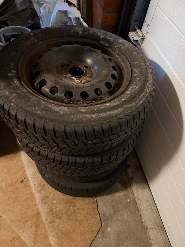 Oud setje banden met stalen velg 165/70 R14, Ophalen, Gebruikt