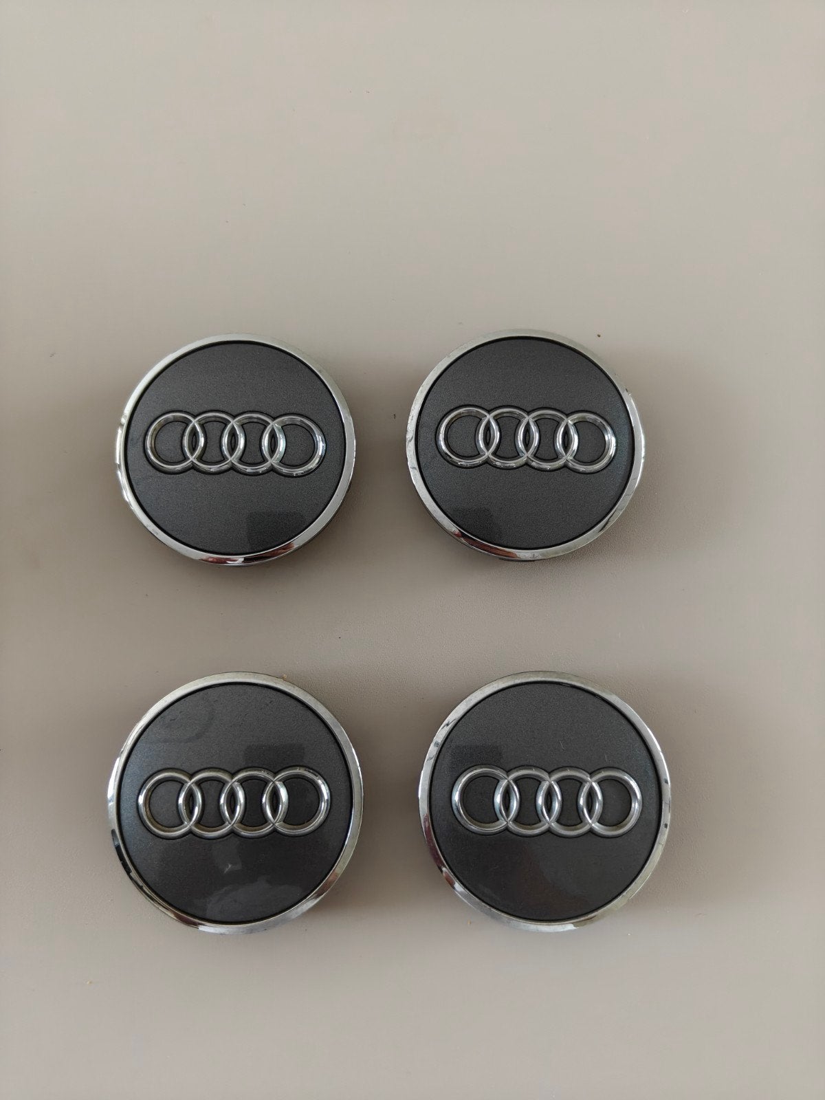 Set van 4 originele Audi naafdoppen 60 mm, Ophalen of Verzenden, Gebruikt