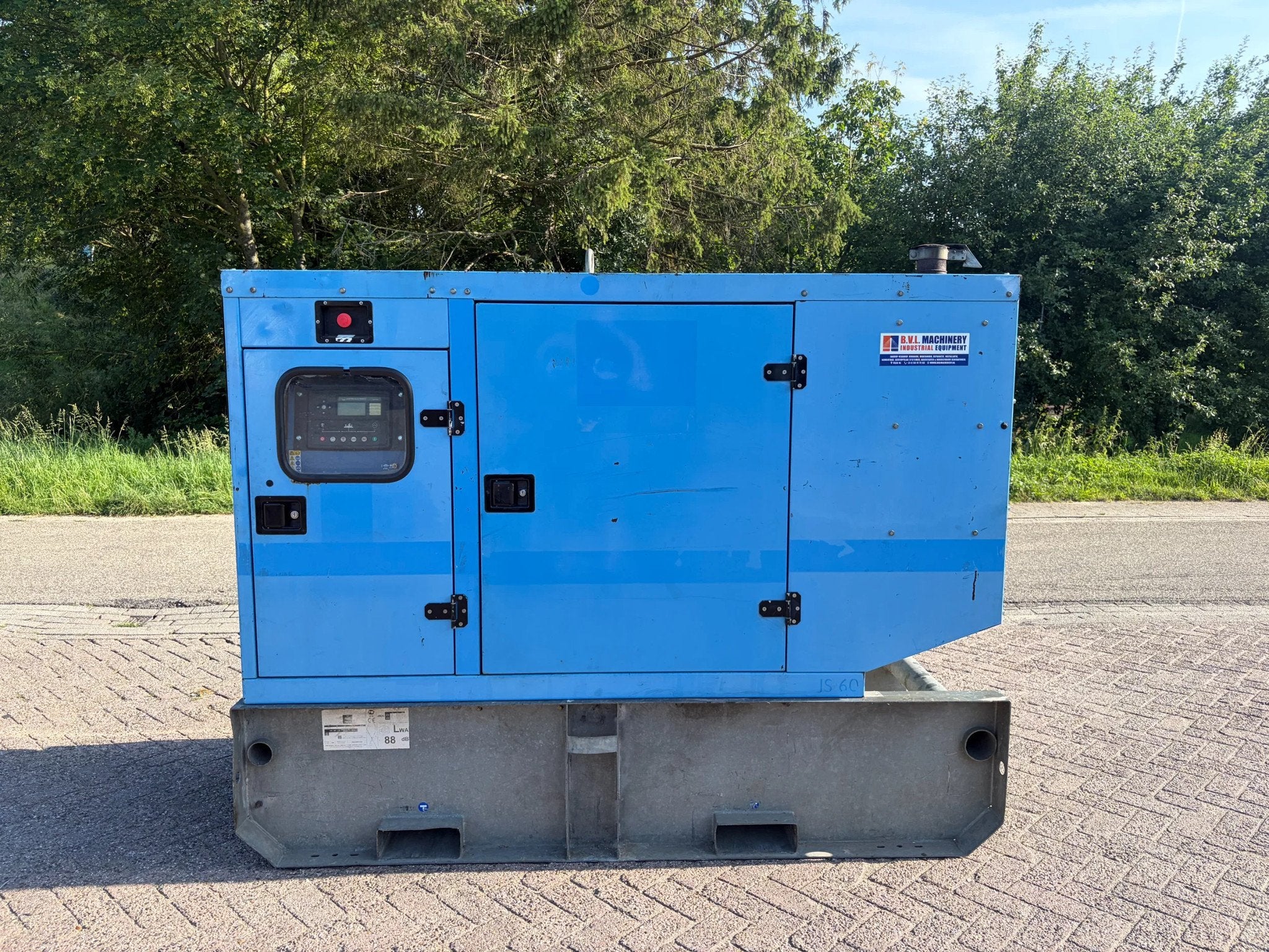 SDMO John Deere 4045 60 kVA Leroy Somer aggregaat XXL Diesel