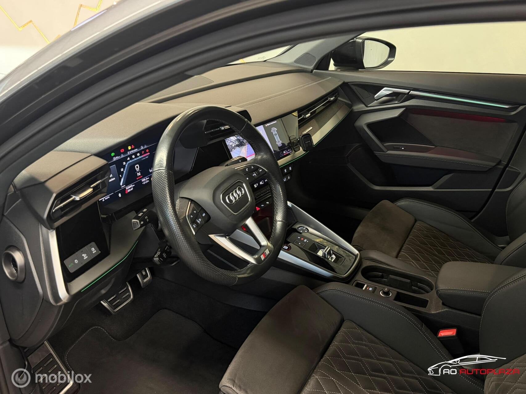 Audi S3 2.0 TFSI quattro Panorama/Keyless/RS Seats/HUD/Memor, Auto's, Audi, S3, 4 cilinders, 1984 cc, Vierwielaandrijving