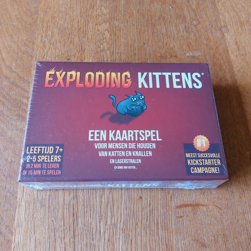 Exploding Kittens Kaartspel - Nieuw in verpakking, Hobby en Vrije tijd, Gezelschapsspellen | Kaartspellen, Drie of vier spelers