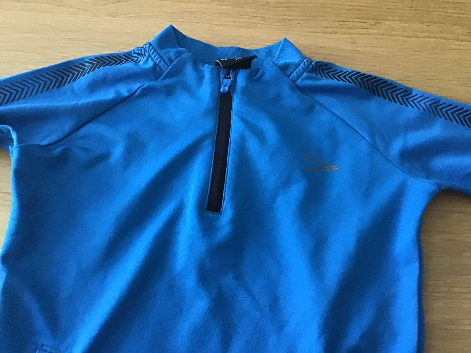 Sportjack en broek 116, Kinderen en Baby's, Ophalen of Verzenden, Zo goed als nieuw, Jongen, Broek