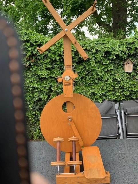 LOUET SPINNEWIEL MET WOLMOLEN, Hobby en Vrije tijd, Spinnewielen en Spinnen, Ophalen of Verzenden, Zo goed als nieuw, Spinnewiel