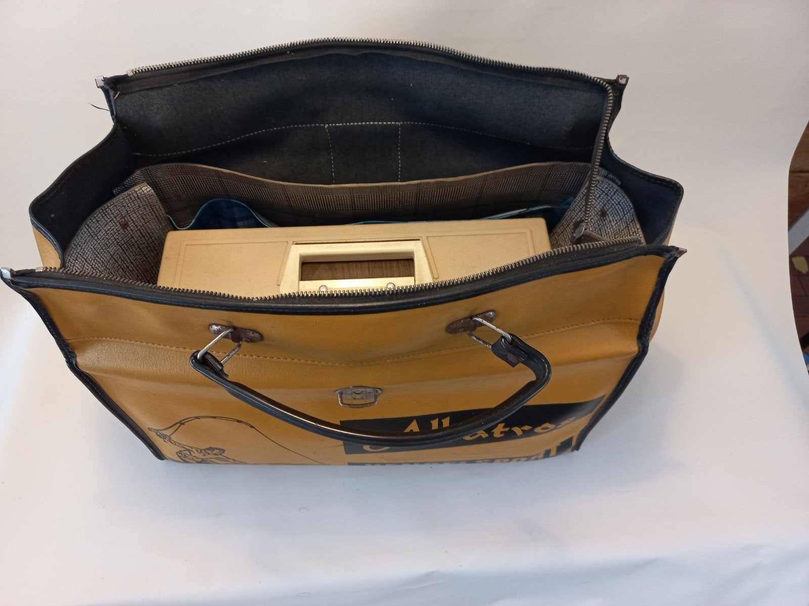 Albatros Vintage Viskoffer met Inhoud in Hengelsport Tas, Ophalen of Verzenden, Gebruikt, Koffer of Tas