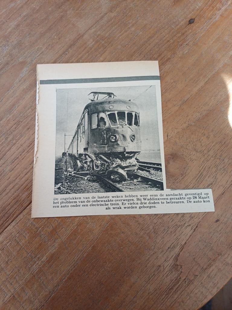 Knipsel spoorwegongeluk Waddinxveen 1951, Ophalen of Verzenden, Gebruikt, Tram