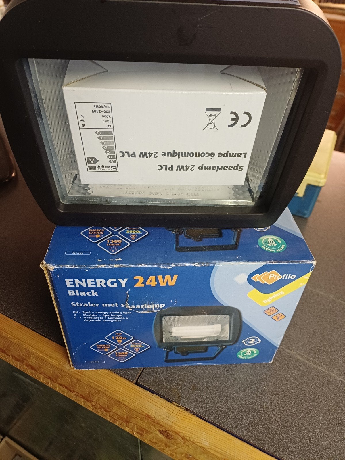 Straler met spaarlamp R7S 24W - Spatwaterdicht IP44, Huis en Inrichting, Overige lichtkleuren, Nieuw, Overige fittingen, Ophalen of Verzenden